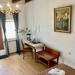 Jokai Vendeghaz 게스트하우스 Homokkomarom