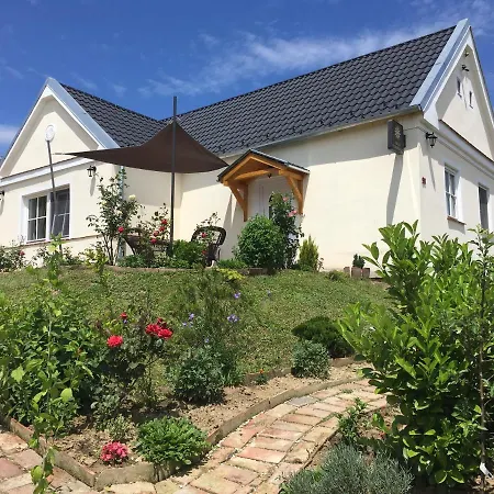 Jokai Vendeghaz Guest house 3*