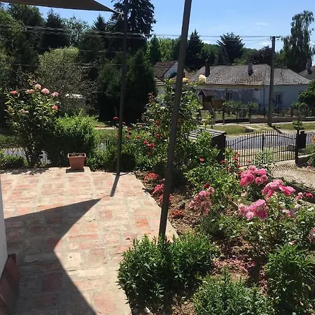 Guest house Jokai Vendeghaz 3*